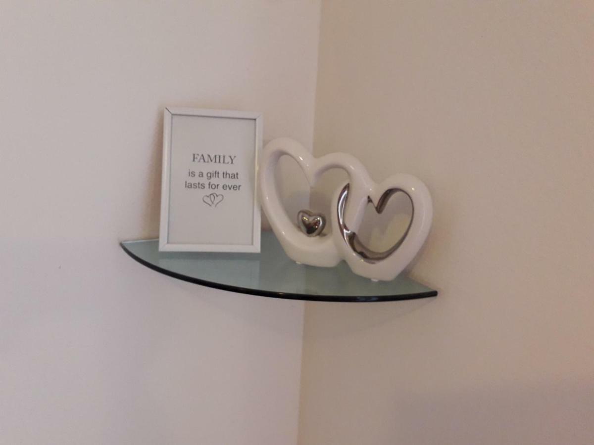 Apartman Lean Пула Екстериор снимка